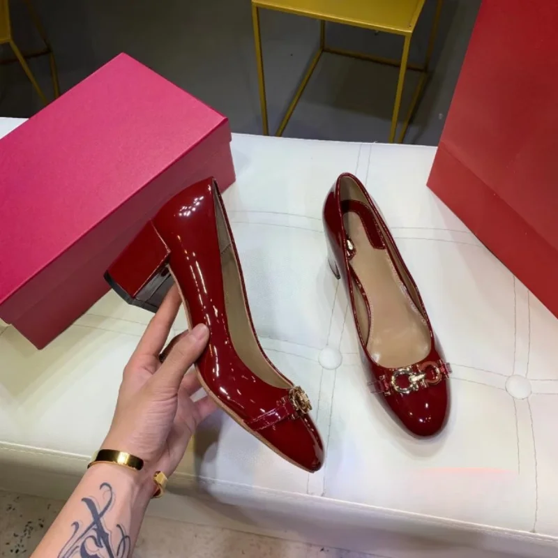 2023 New Horseshoe Button Round Toe Patent Leather High Heel Flat Sole Single Shoe (Female)