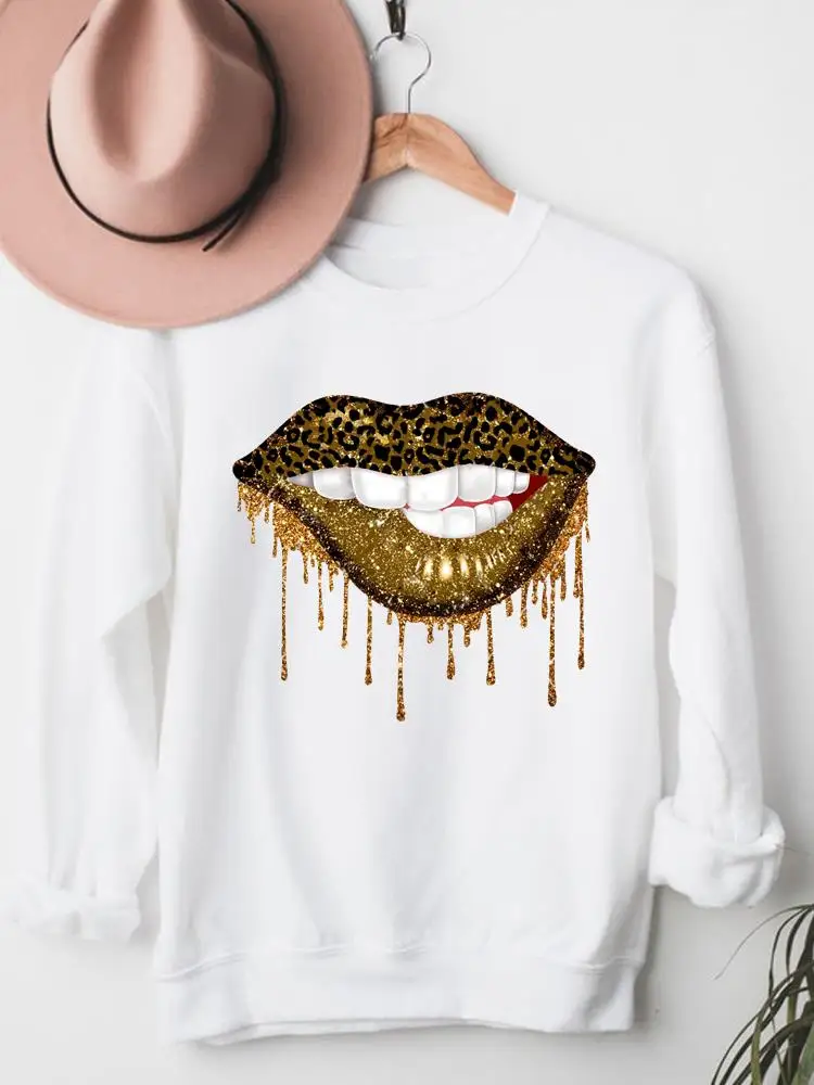 

Женский свитшот в стиле 90-х с леопардовым принтом