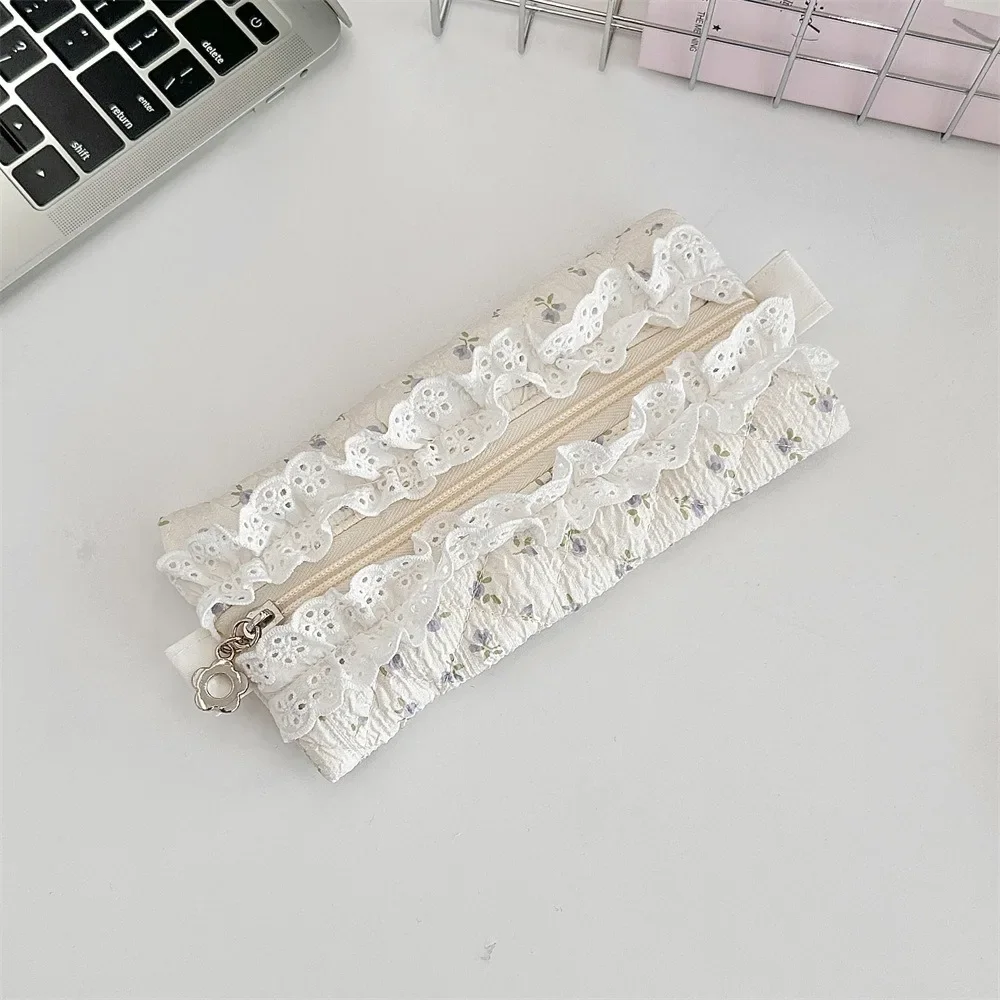 

Кружевной пенал для канцелярии