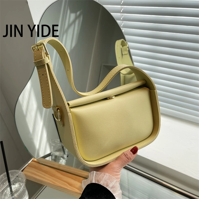 

Новые маленькие сумки через плечо с клапаном для женщин, женская сумка через плечо, тренд 2022, летние однотонные женские сумки от известного ...