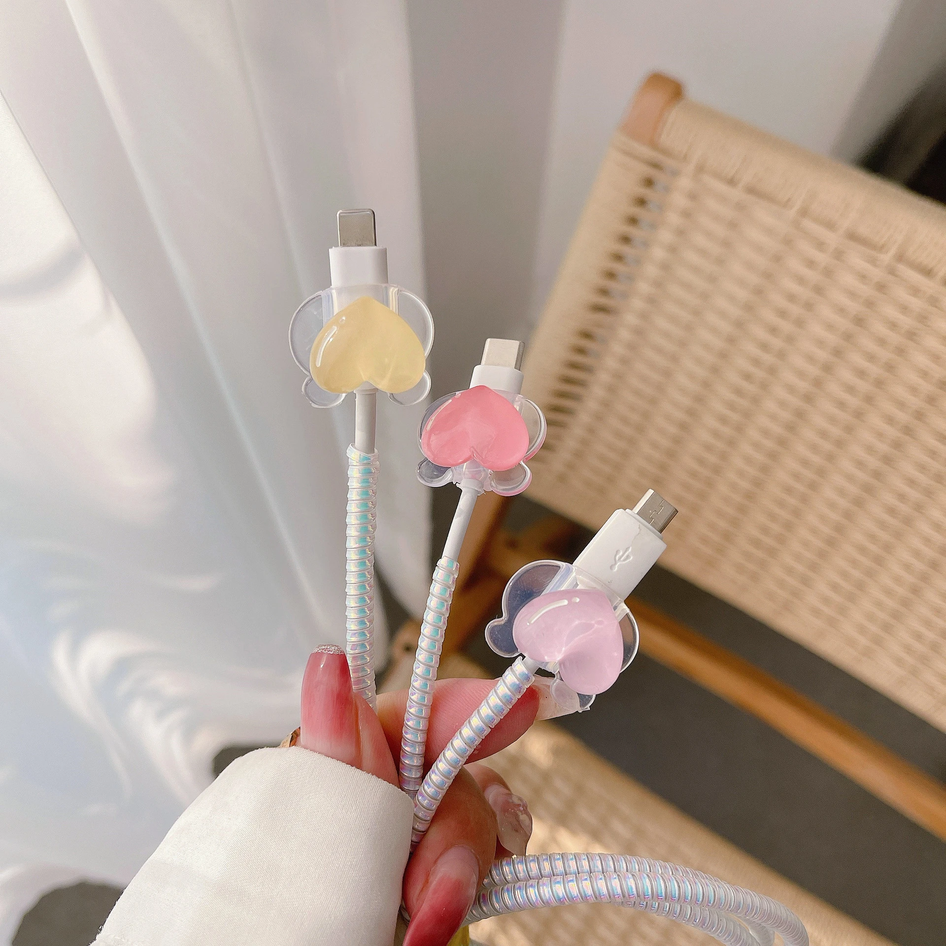 

Cartoon Bear Charger Protector Heart Cable Data Line Cord Protector Case For Iphone Android Cap Charging Cable Winder Cover