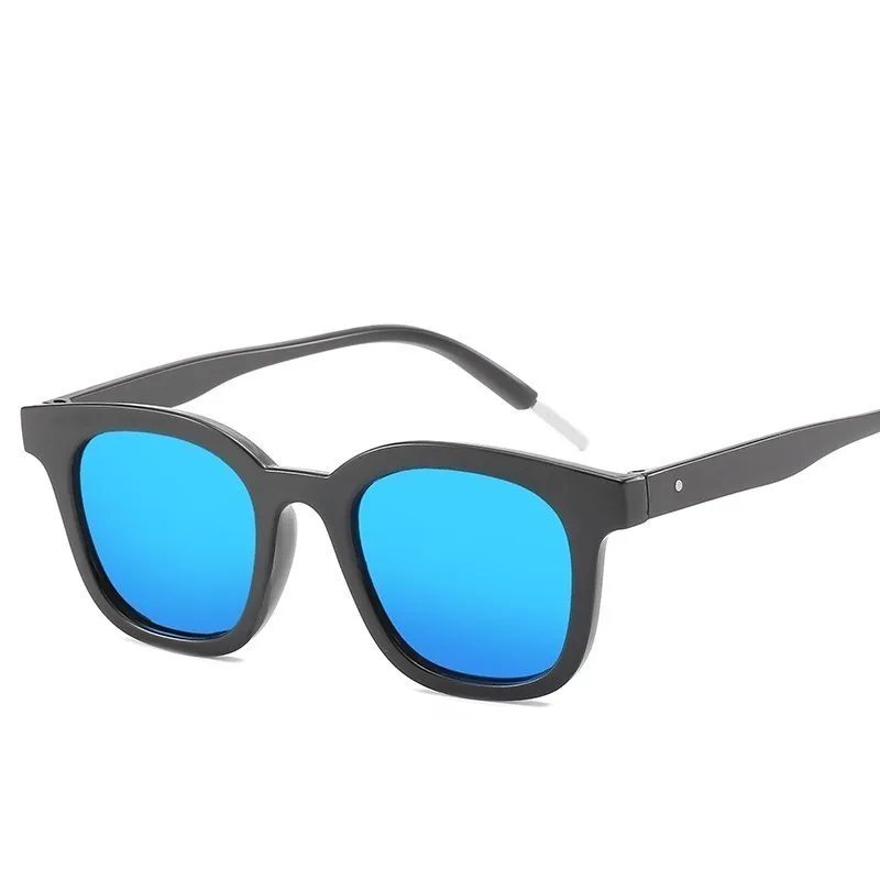 

2019 Classic Vintage Sunglasses Women Brand Designer Sun Glasses for Women Street Beat Oculos De Sol Feminino