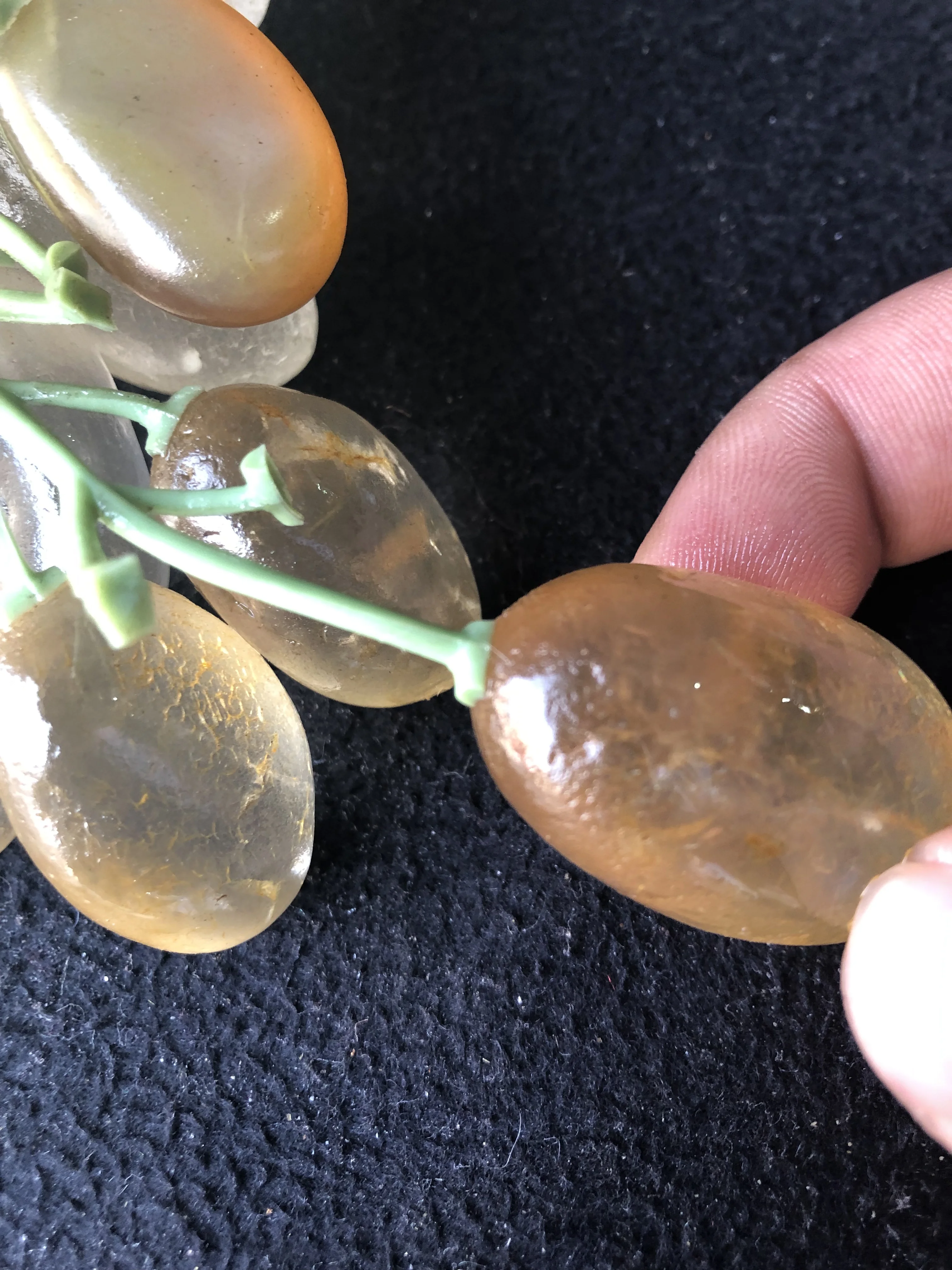 1Pcs Making Jewelry Of God Has Charms Nature Crystal Raw Stone Pure Handmade Natural Red Agate White Crystal Grape