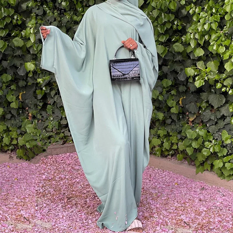 Женская мантия, Средний Восток