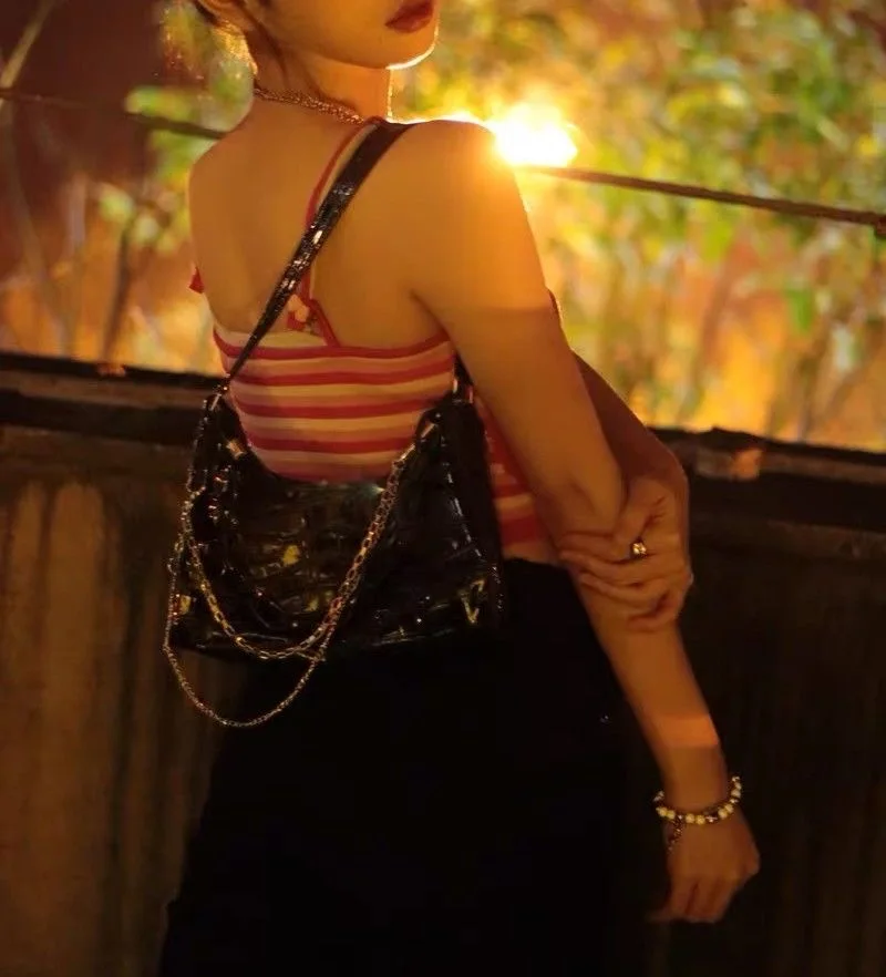 Y2K Women Half Moon Handbag Crocodile Pattern Ladies Hobo Shoulder Bag Skull Cross Chains Cool Girls Female Pu Leather Black Bag