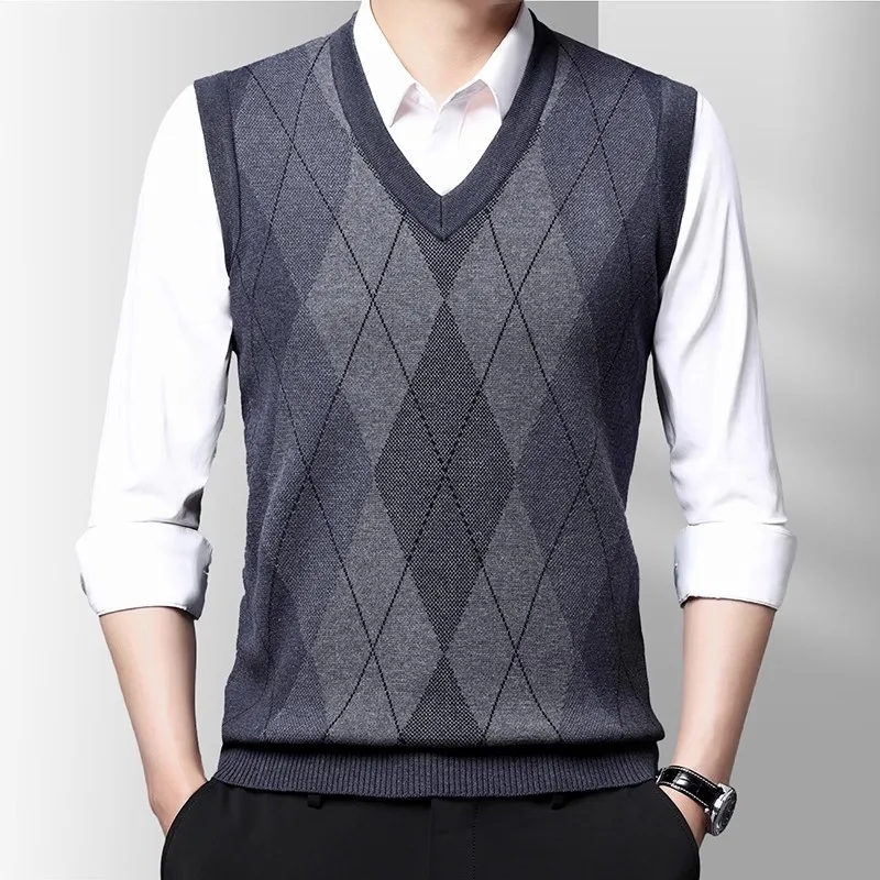 

Sweater Vest Mens Clothes Korean Diamond Plaid V-Neck Casual Knitted Business Colete Social Sweater Men Vinatge Jumpers Pullover