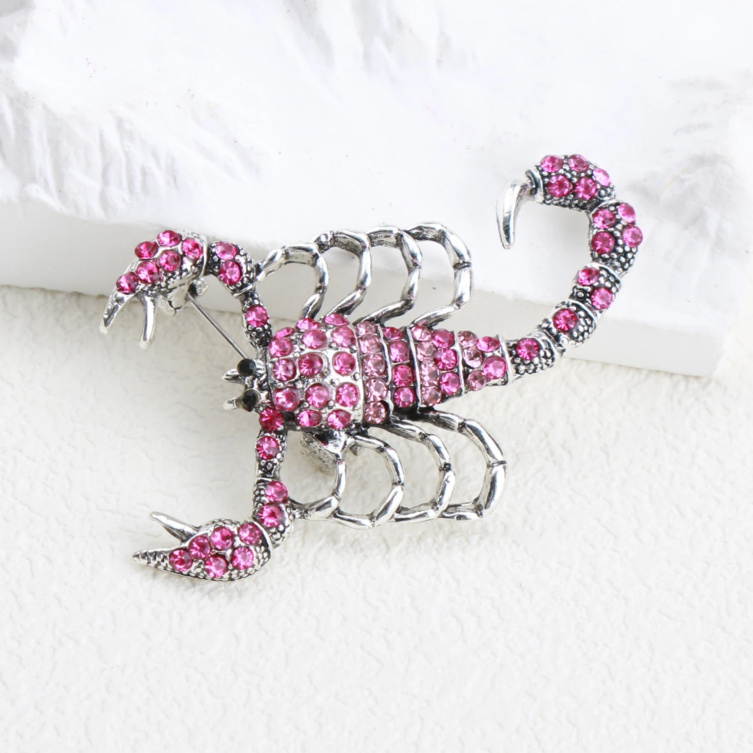 Элегантная розовая брошь со стразами в виде скорпиона универсальная новая