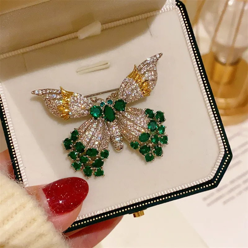 Роскошные Броши CC с имитацией изумруда из сияющего циркония застежка для шарфа в