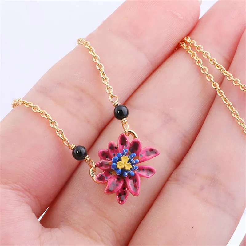 

New jewelry women's fashion personality temperament simple hand-painted enamel flower pendant short collarbone chain necklace