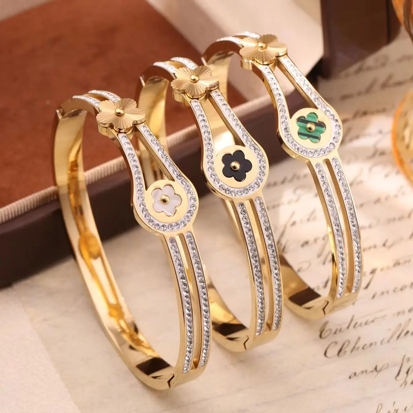 Стильный очаровательный женский браслет из нержавеющей стали подходящий для