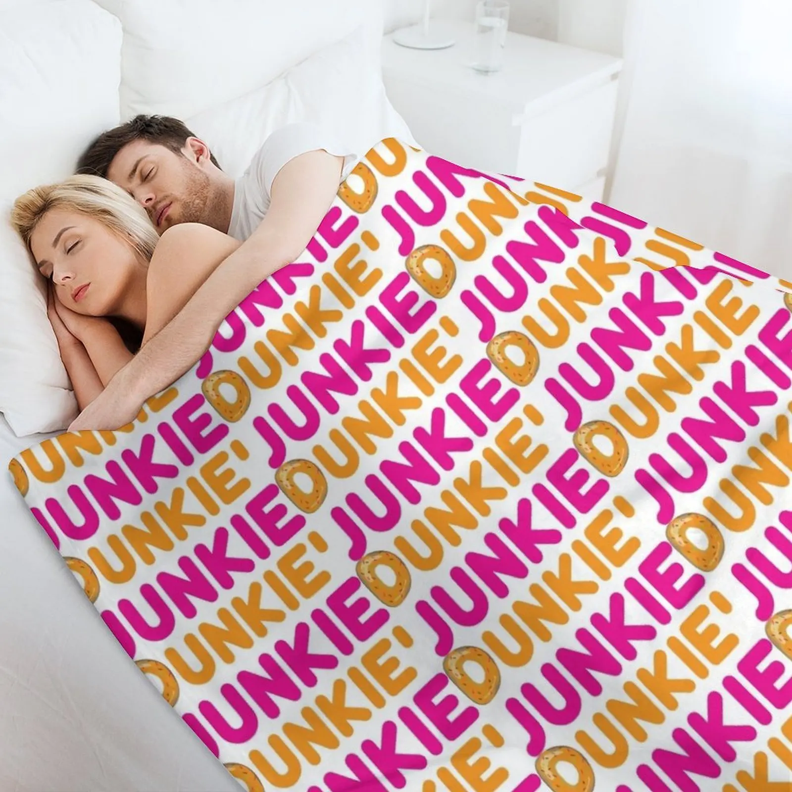 Декоративное меховое одеяло Dunkie Junkie