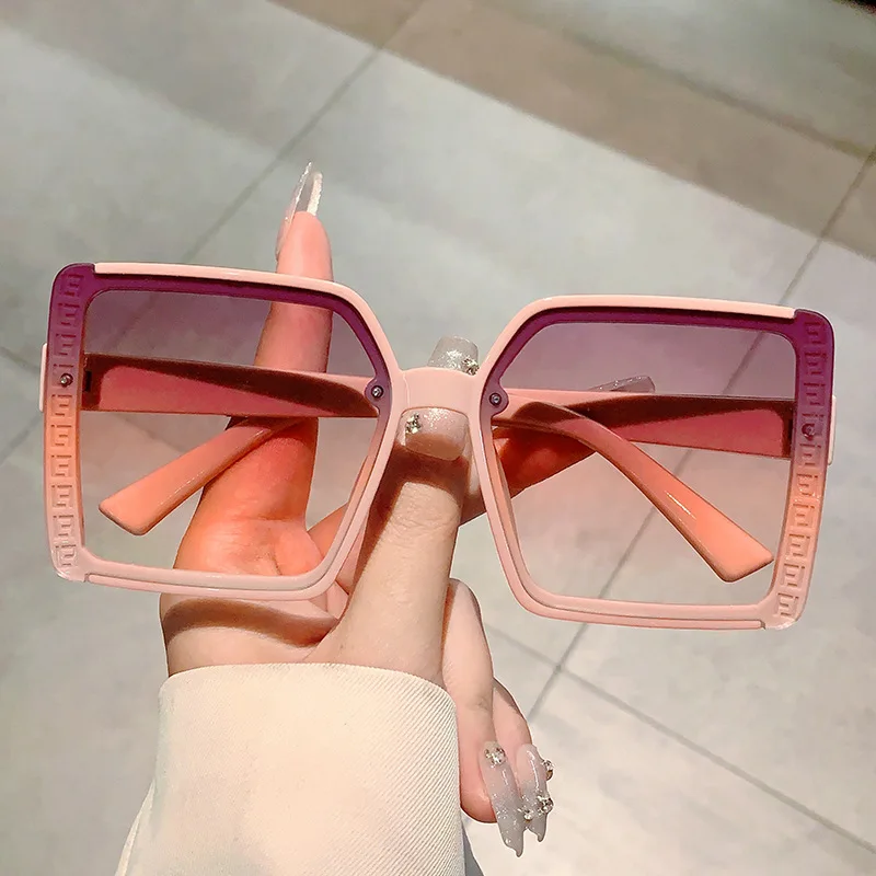 Очки солнцезащитные женские квадратные в стиле панк с защитой UV400