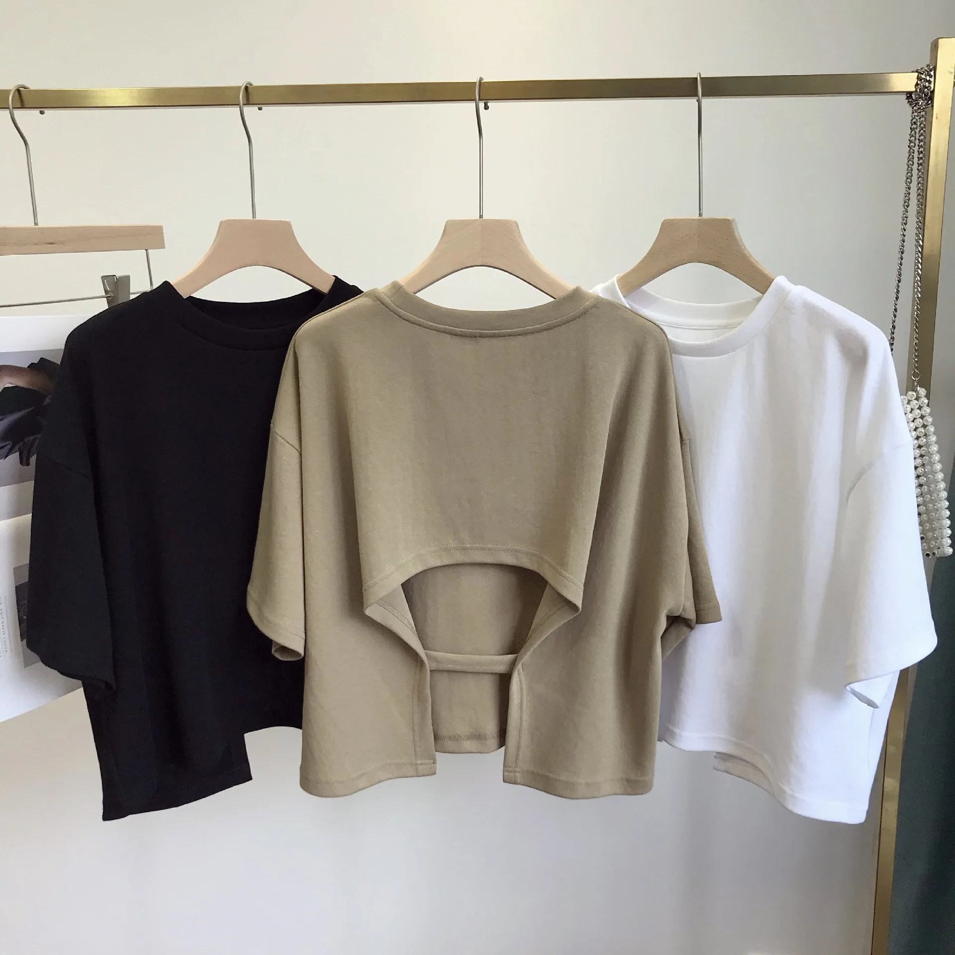

Summer New Ladies Casual Backless T-Shirt Korean Women Round Neck Loose Sweet Spicy Wind Short-Sleeved Crop Tops