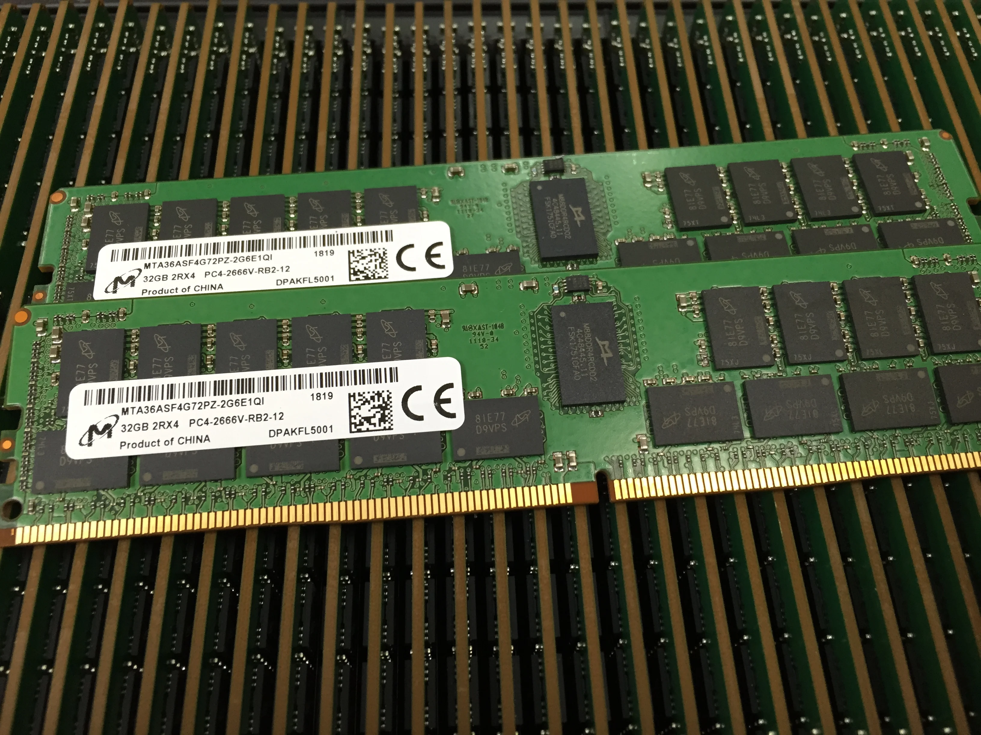 

RAM Spotlight 32G 2RX4 PC4-2666V Server Memory 32GB DDR4 2666 REG ECC RDIMM