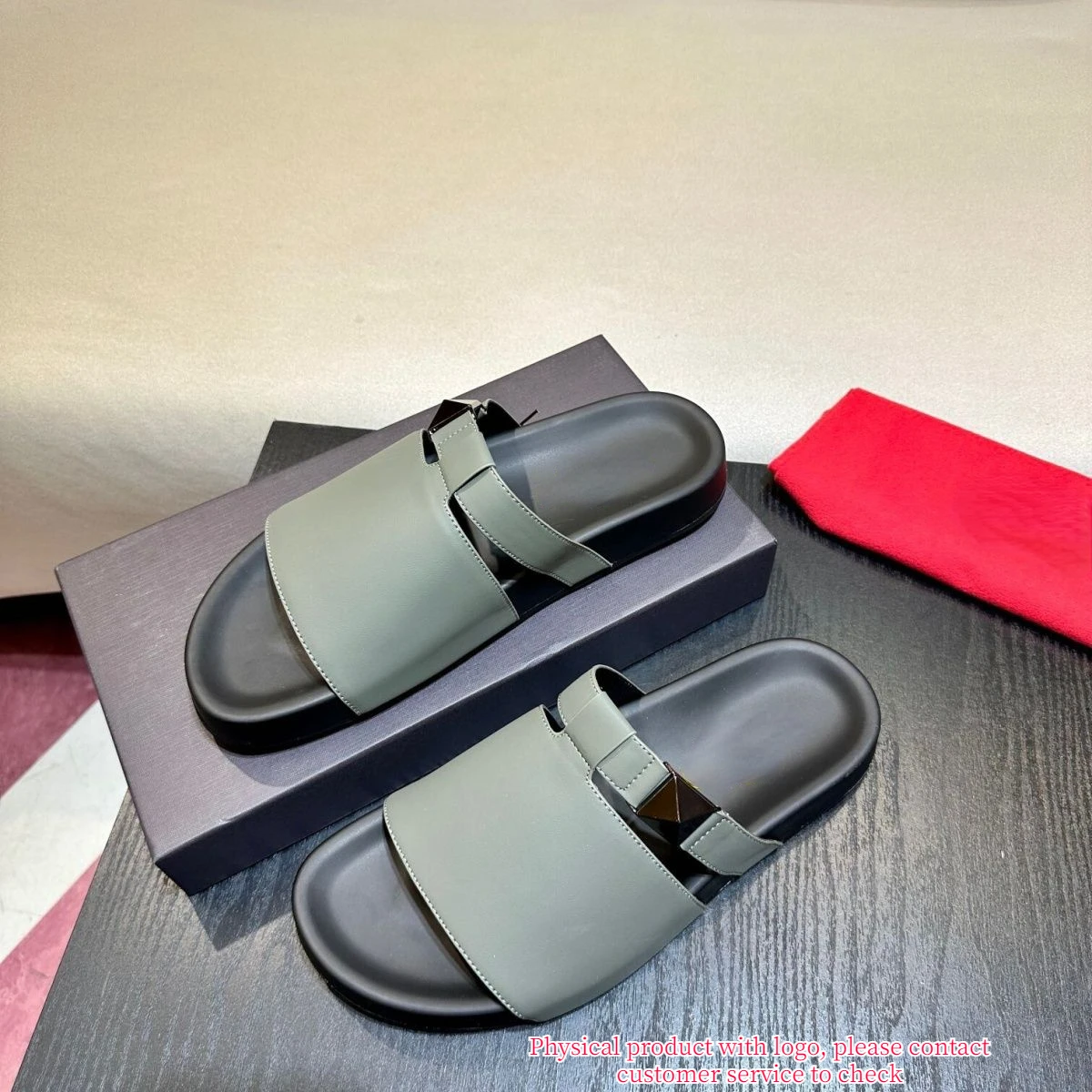 

Summer Trendy Rivet Men's Flat Bottomed Sandals, One Line Slipper, Genuine Leather, Thick Soled Casual Shoes for Outer Wear