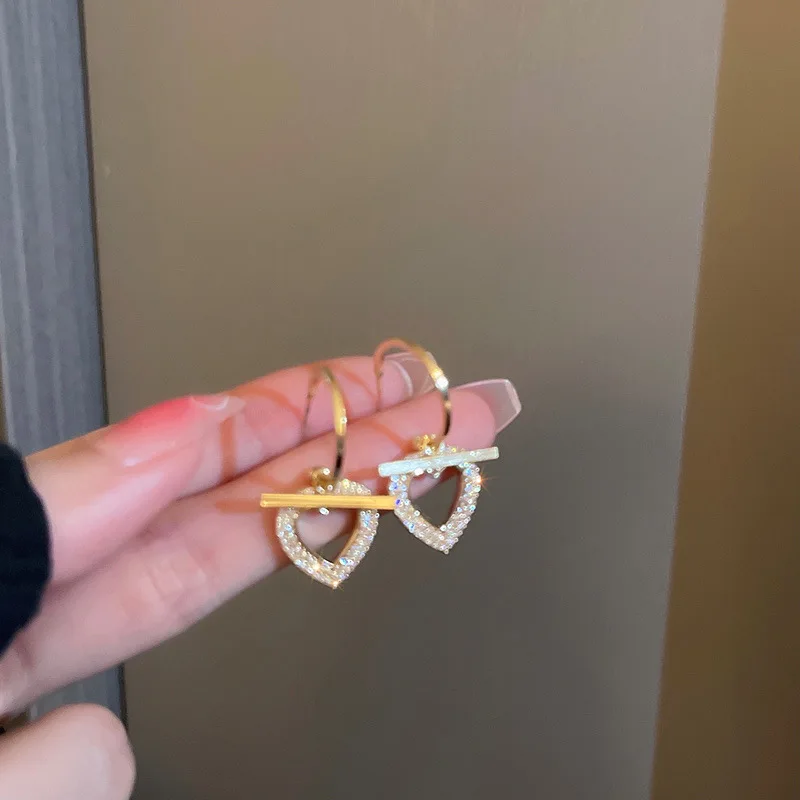 

Zircon Heart Shape Earrings Design Feeling Fashion Stud Earrings For Woman Golden Delicate Women's Earrings Accessories