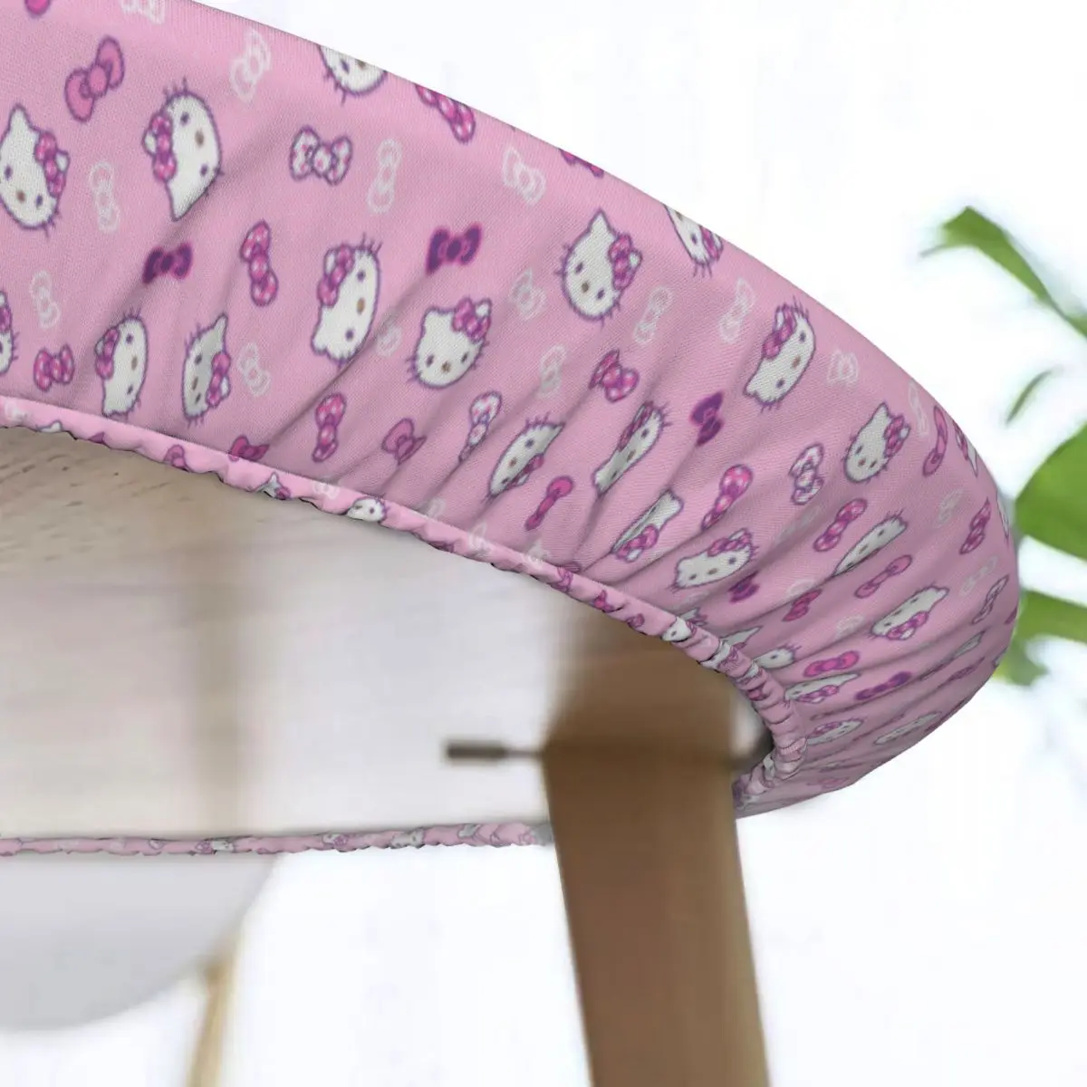 Скатерть Sanrio с круглым рисунком Hello Kitty 45-50 дюймов