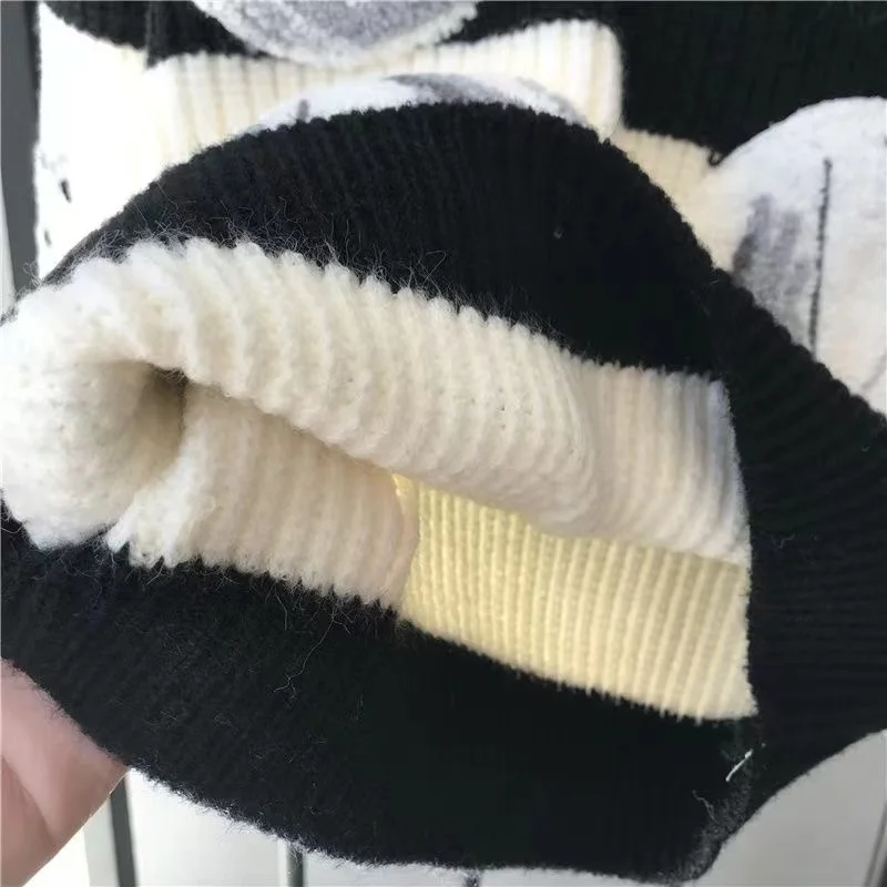 Детский свитер с круглым вырезом и длинным рукавом