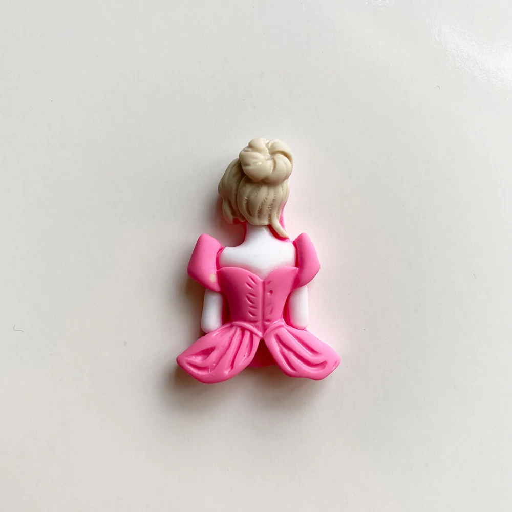 Магнитная игла для вышивания красивой девушки в розовом цвете |