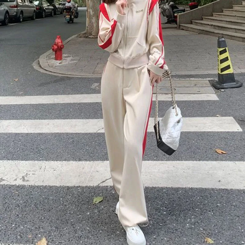 Спортивный дизайн чувство ощущения дизайна красный цвет контрастные яркие линии