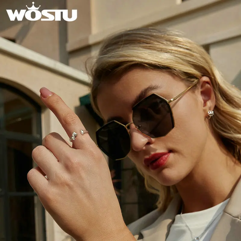 Женское кольцо в стиле такса