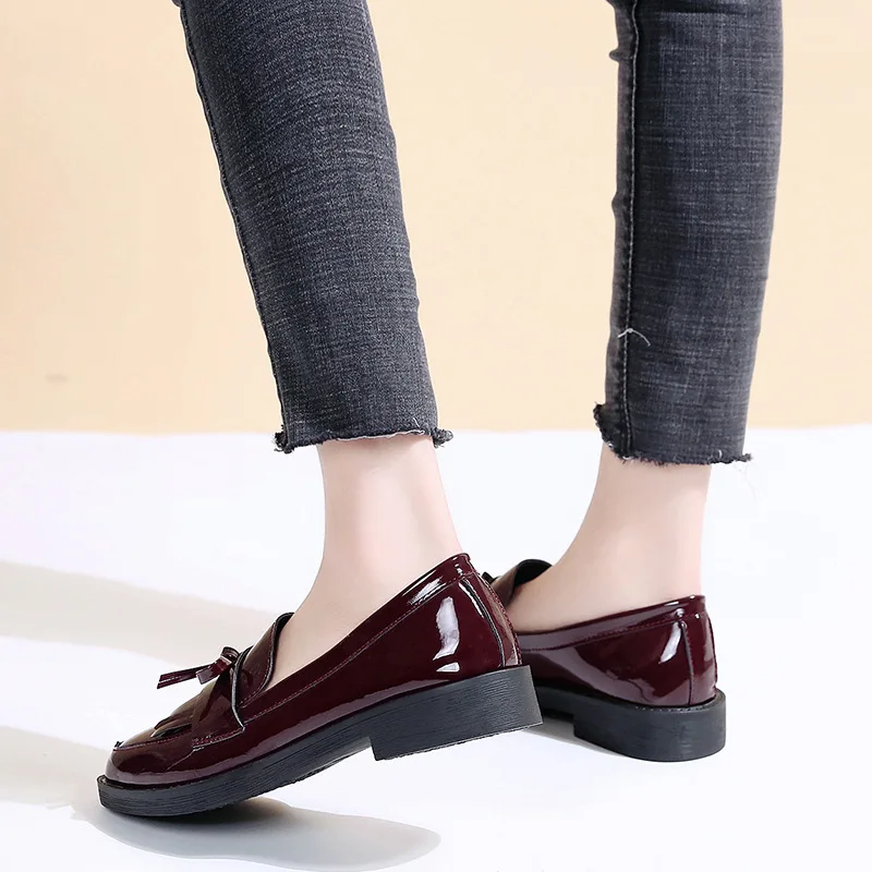 Leather Loafers Women's Black Patent Platform Slip on Shoes for Women 2023 New Spring British Tassel Casual Bowknot Flats Shoes