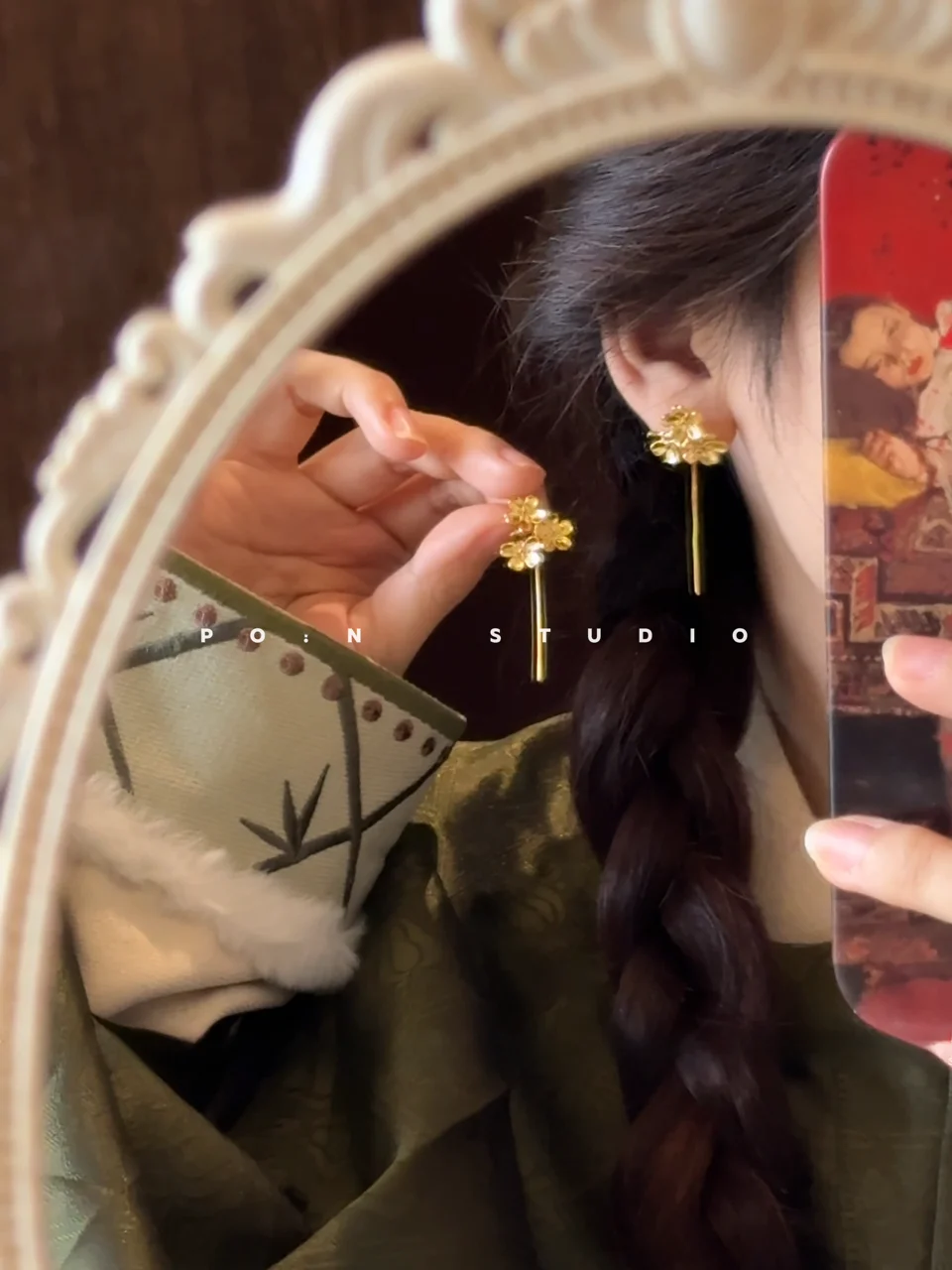 Exquisite Golden Flower Tassel Earrings Elegant High Sense Design Light Luxury All-Match Ear Studs