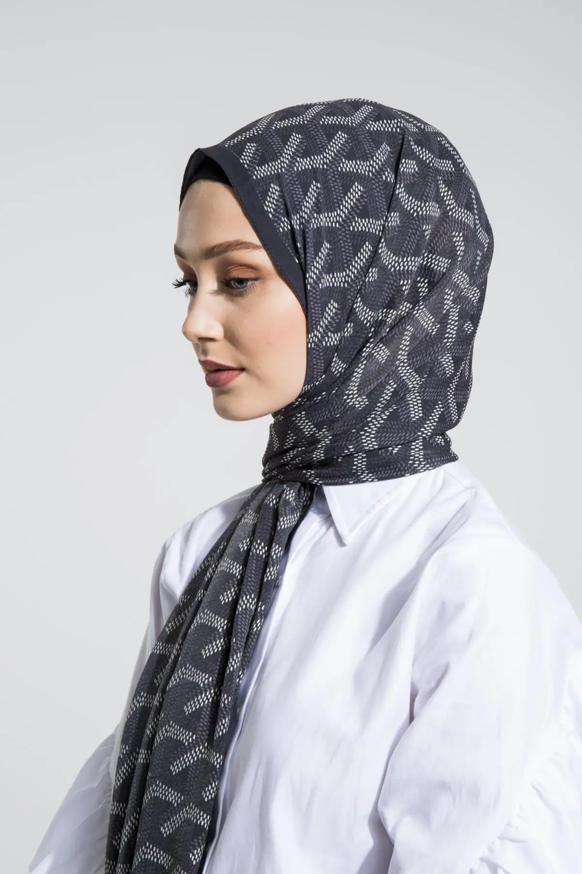 

Geometric Pattern Modal Series Along with Shawl Scarf Hanger 75x200 cm