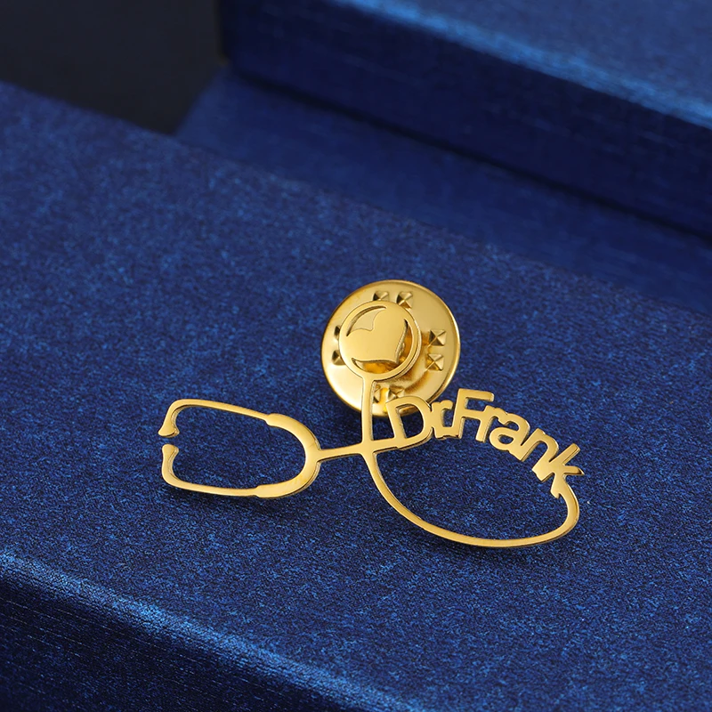 Рисунок 3 - Индивидуальные Броши с именем из нержавеющей стали