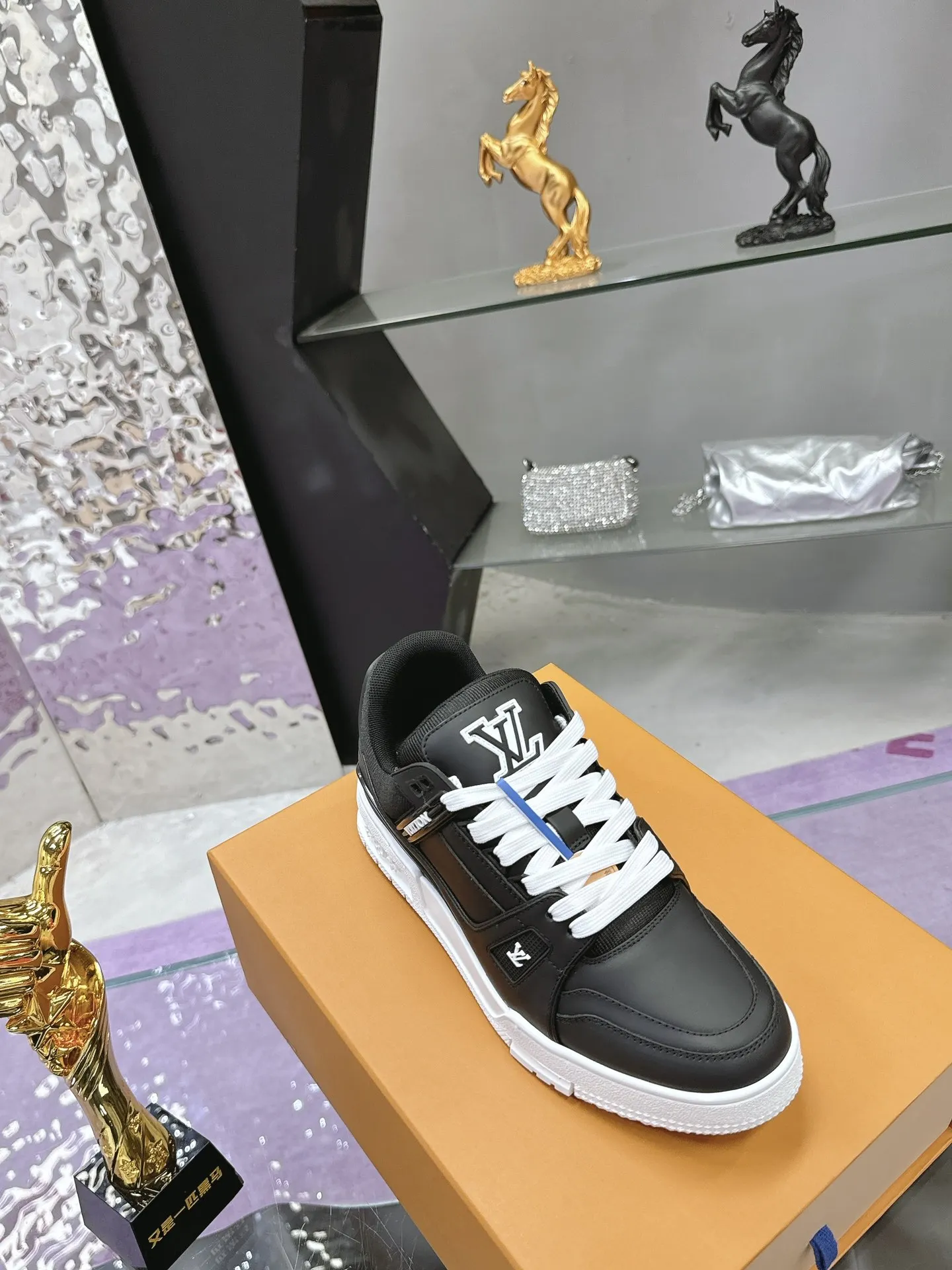 кроссовки в стиле LOUIS VUITTON copy 1:1 Модный удобный и универсальный