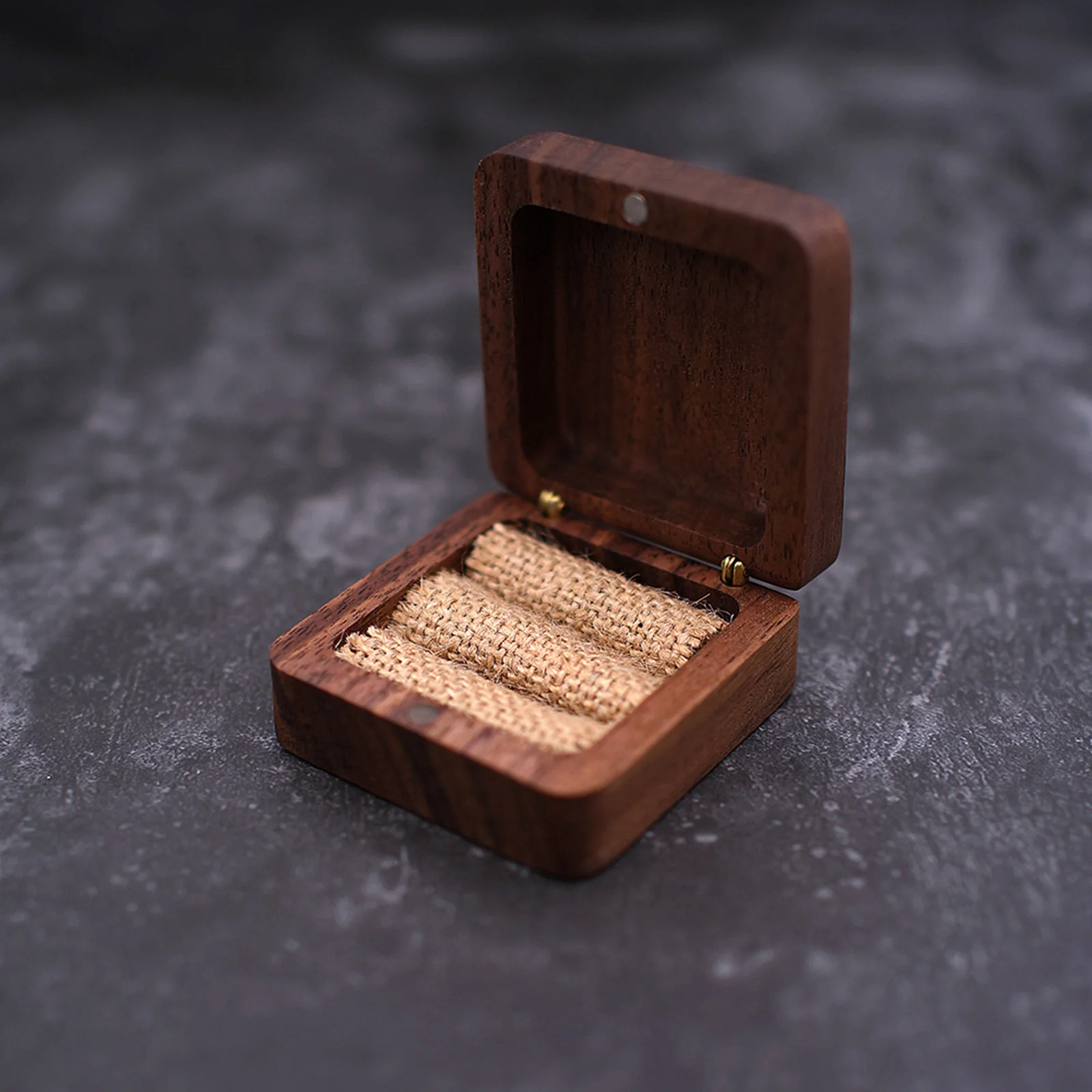 

1Pcs Wedding Walnut Wood Rings Box Jewelry Organizer Display Travel Case Portable Storage Square Shape Creative Rustic Holder