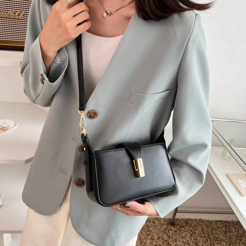 Women's Retro Luxury Solid Color Small Shoulder Bag for Femele Travel Free Shipping сумка женская Fashion Trend Underarm Handbag