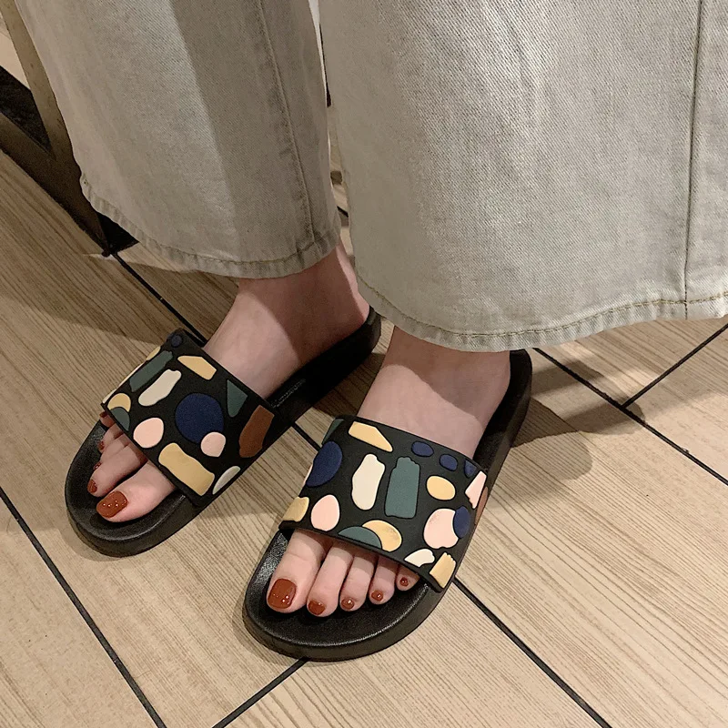 Women Cartoon Slippers Cute Cow Summer Shoes Ladies Bathroom Shower Slipper Soft PVC White Black Color Female Home Floor Slides