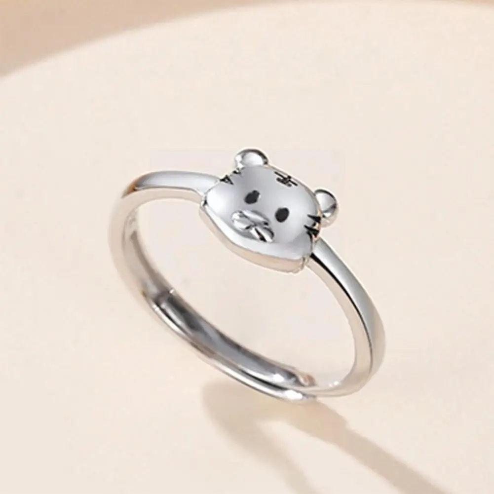 

Браслет с красными нитями и знаками Зодиака Y C2y8