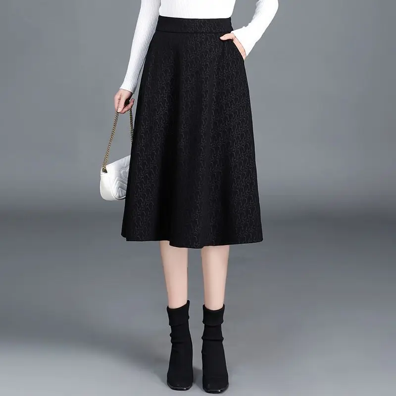 

Юбка женская трапециевидная до колен, с высокой талией и принтом