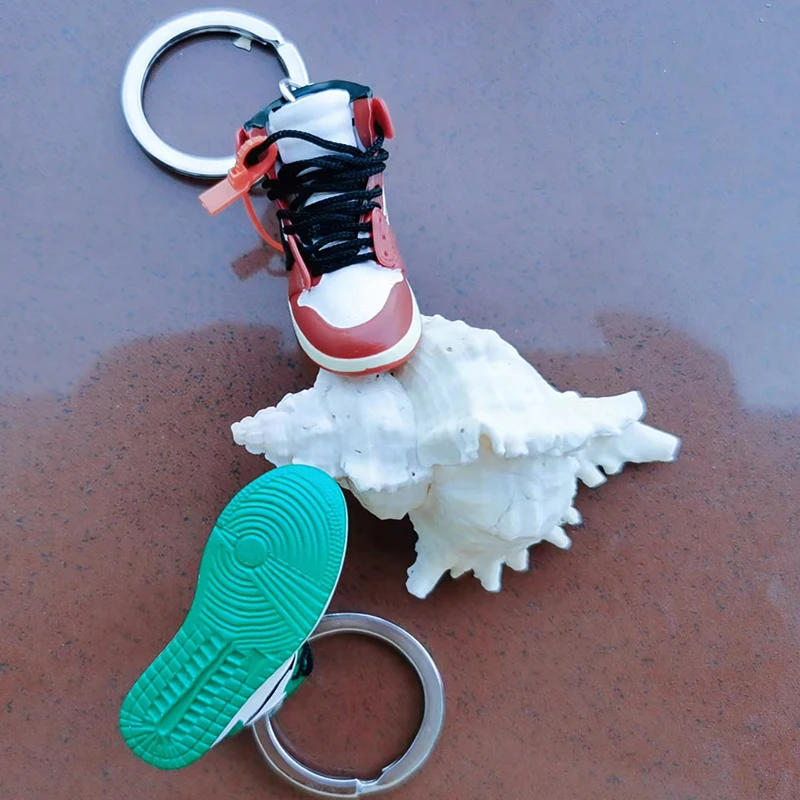 

Simulation 3D Sneakers Keychain Fun Mini PU Basketball Shoes Keyring DIY Finger Skateboard Accessories Jewelry Pendant