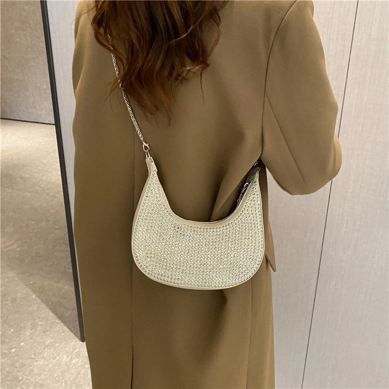 2023 Summer European Fashion A Light Pure Color Lady Handbag Luxury Design New Moon Bag Lady Handbags Women Purse And Handbags