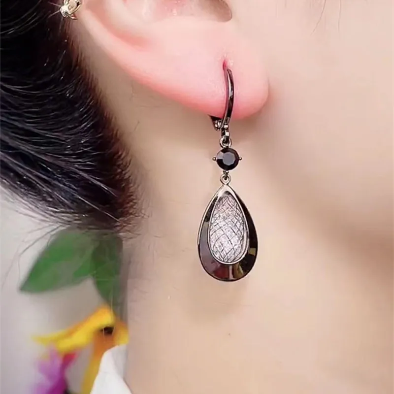 

Mesh Drop Earrings Female 2023 New Tide Niche Design Temperament Studs Senior Sense Light Luxury Ear Accessories Wholesale