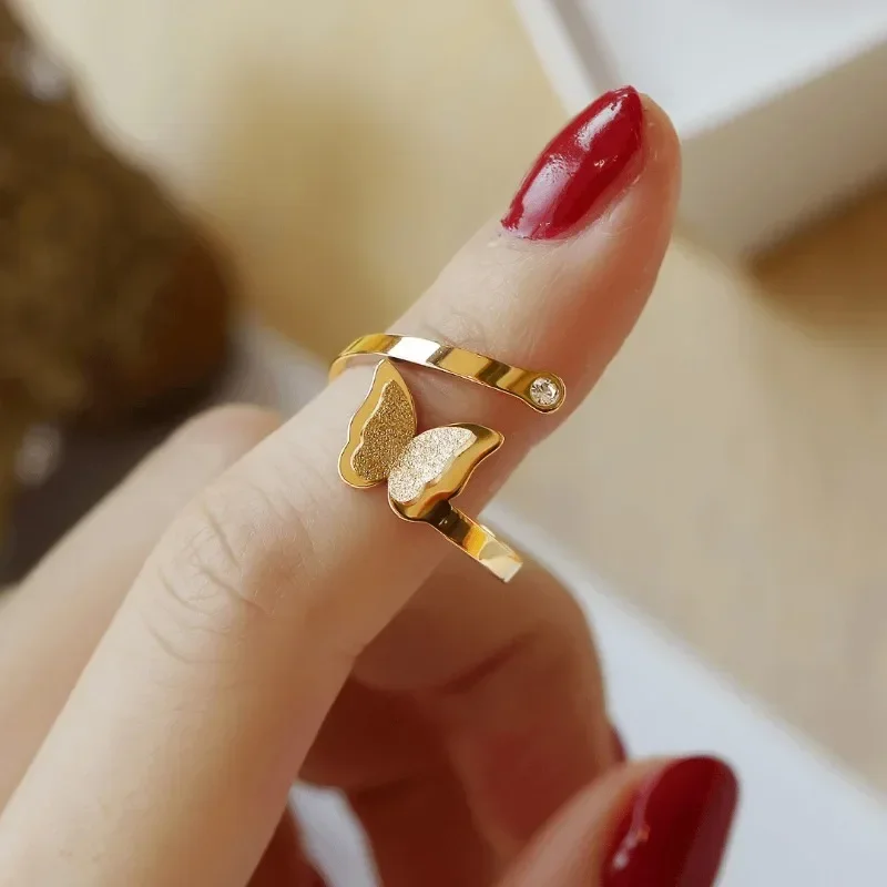Открытые кольца из нержавеющей стали с цирконием и матовой бабочкой для женщин