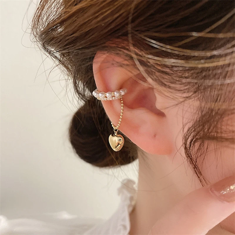 

Pearl Ear Clips for Women Fake Piercing Earring Love Heart Pendants Chain Clip On Earrings Temperament Jewelry Fashion Ear Cuff