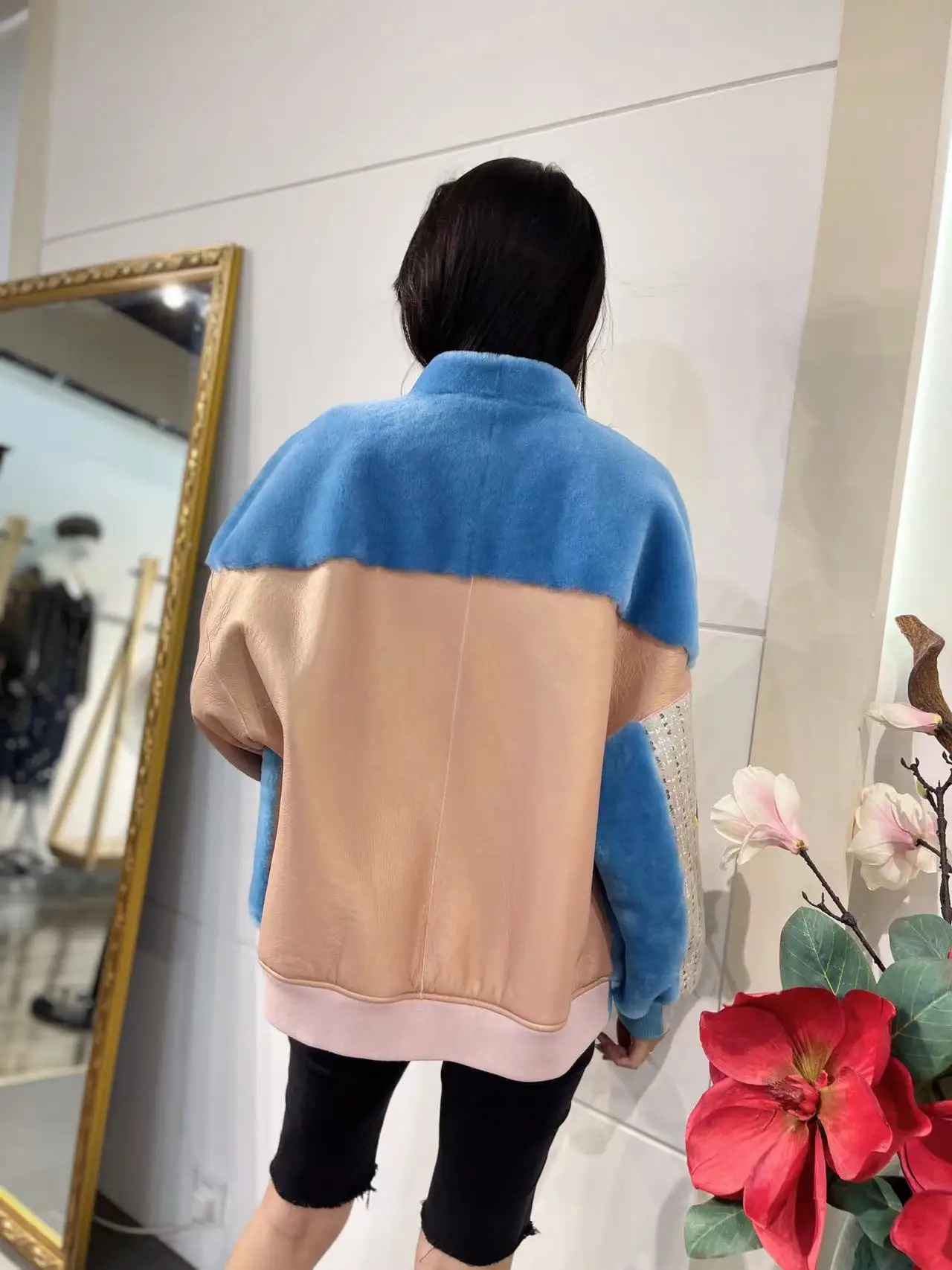 2022 Women's Winter Coat A Baseball Uniform Made Of Fur Casual And Fashionable Cool To Wear enlarge