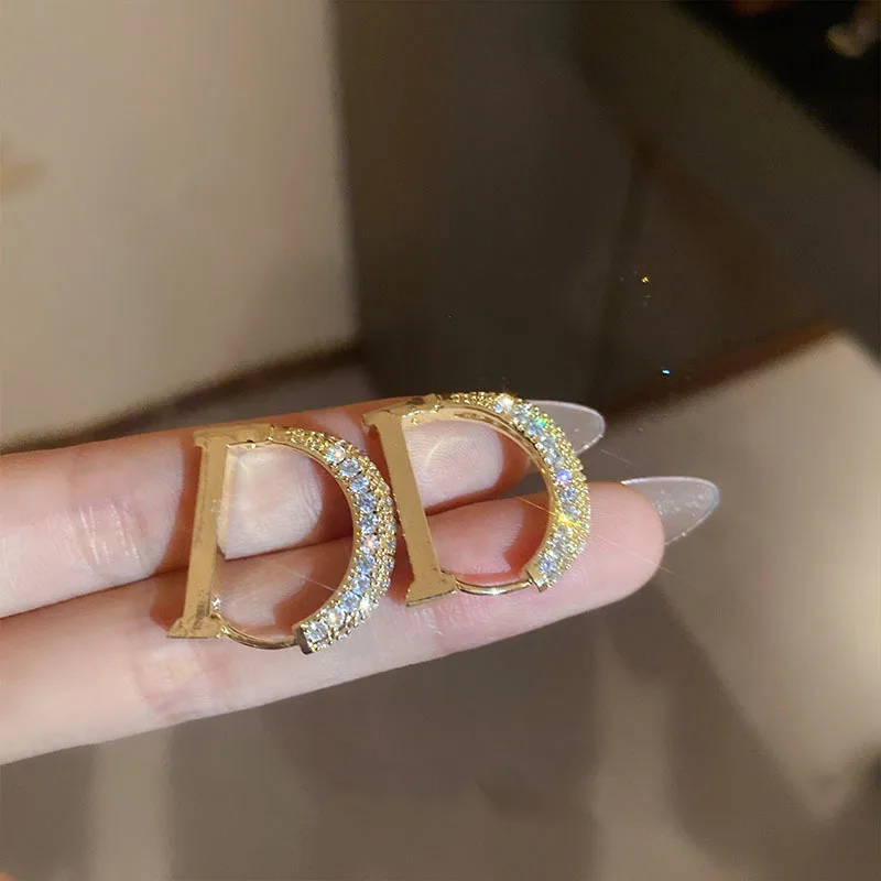 Luxury Letter D Pearl Zircon Stud Earrings for Women Piercing Jewelry Korean Fashion Dangle Pendant Party Wedding Girl Gift