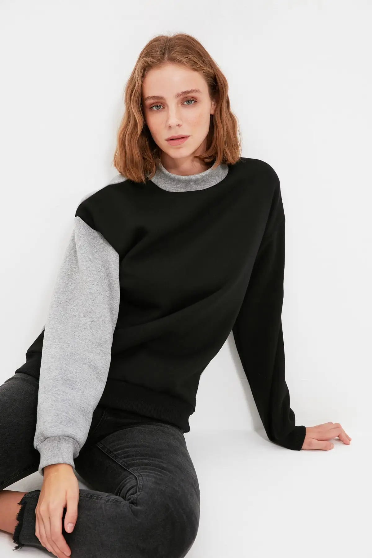 

Trendyol Recycle With Color Block Loose Knitted Sweatshirts TWOAW22SW1513