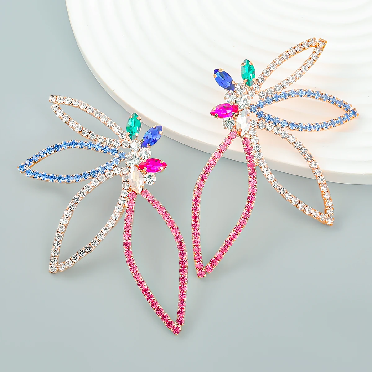 

DOINGPRO New Trend Metal Rhinestone Floral Dangle Earrings Palace Banquet Luxury Jewelry 2022 Women's Glamour Accessories