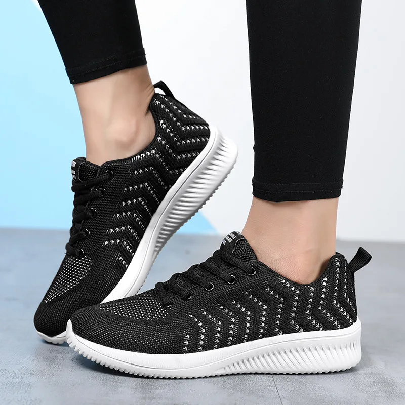 

2022 Women Sneakers Breathable Running Shoes Men Women Outdoor Fitness Sports Shoes Female Lace-up Casual Shoes Tenis Feminino