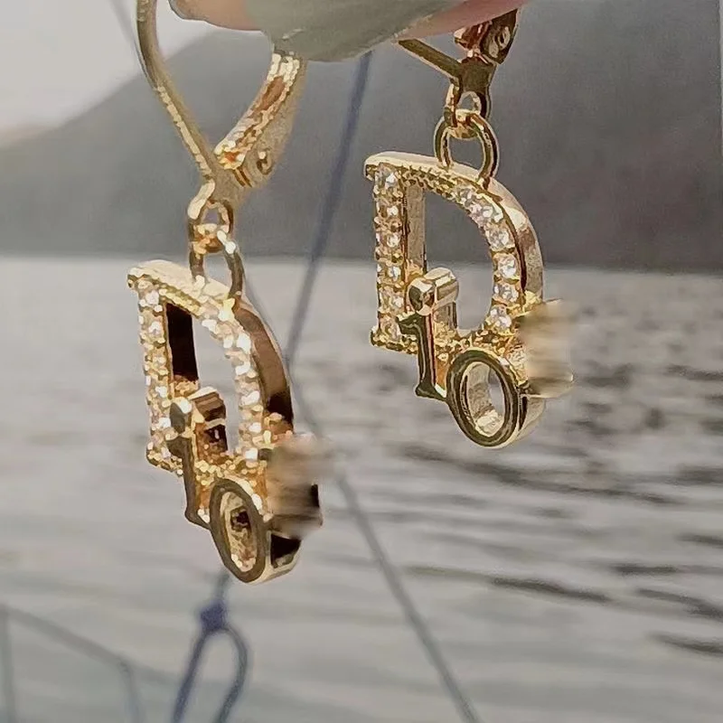 

Medieval new temperament earrings, girls earrings European and American letter earrings 1 pair