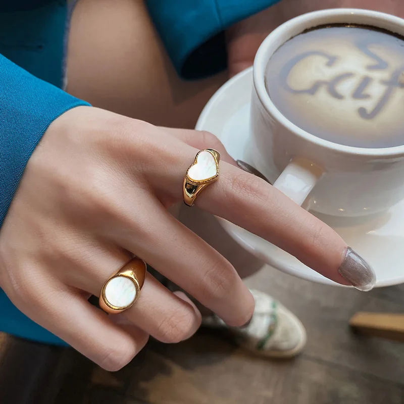 

Heart and Round Seashell Rings For Women Vintage Luxury Jewelry Designer Christmas Accessories Wholesale Items For Business