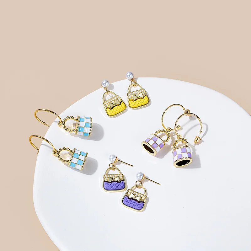 

Cute Fashion Color Matching Ladies Sachet Earrings Exquisite Small Sweet and Elegant Earrings