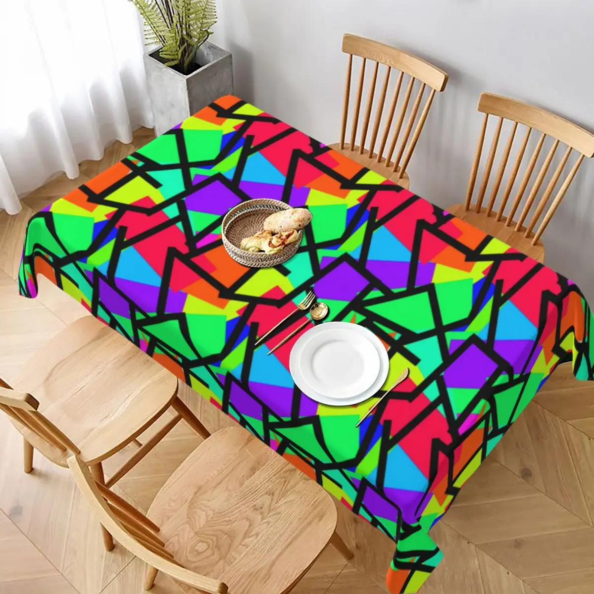 

Скатерть в стиле ретро 80-х с геометрическим рисунком и граффити