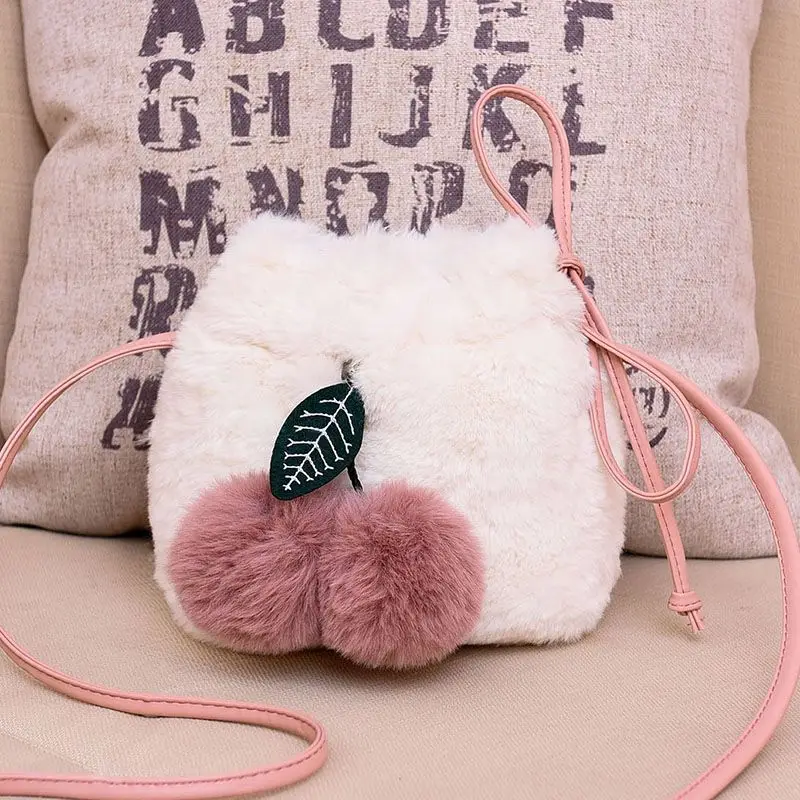 

Women Small Purses and Handbags Female Faux Fur Crossbody Bags for Women Cute Plush String Shoulder Bag Girl Clutch Purse 2023
